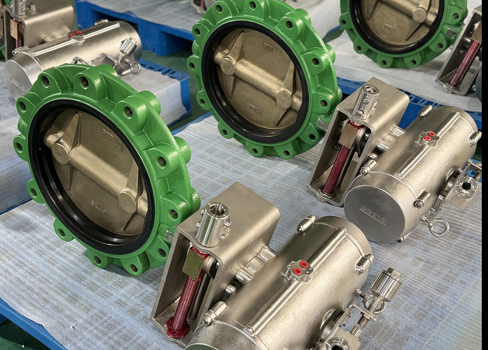12 Inch ANSI 150lb Lug Butterfly Valve Precision Configured with NBR Seat  Remote Valve Operation