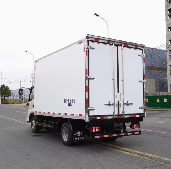 New 6-8 Ton Refrigerated Box Truck for Sale
