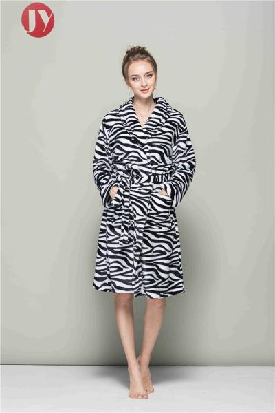 Ladies Sleepwear Soft Bathrobe Pajamas Velvet Nightgown Robe Women Coral Fleece