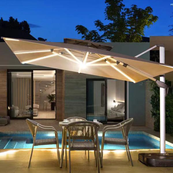 Couleur personnalisée Meubles d'extérieur modernes Jardin Patio Parapluie pour hôtel et restaurant