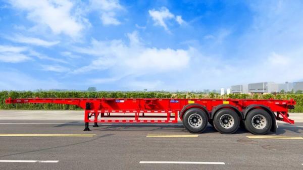 Transport de pièces de remorques à capacité de charge élevée et de squelettes en conteneurs