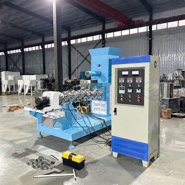 Continuous & Automatic Pet Food Extruder Machine 380V/50Hz with Various Shapes Moulds for Dry Dog Food Production