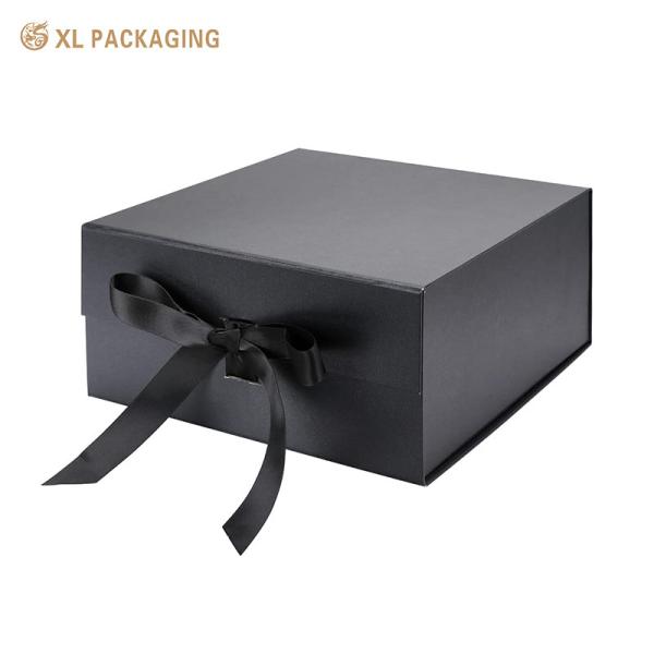 XL Emballage Boîtes de luxe personnalisées Boîte cadeau noire écologique avec couvercle pour cadeaux avec ruban et fermeture magnétique