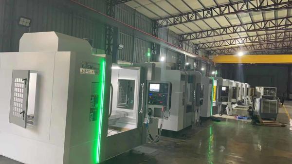 VMC 1370 3 Axis CNC Vertical Machining Center For Automotive Industry