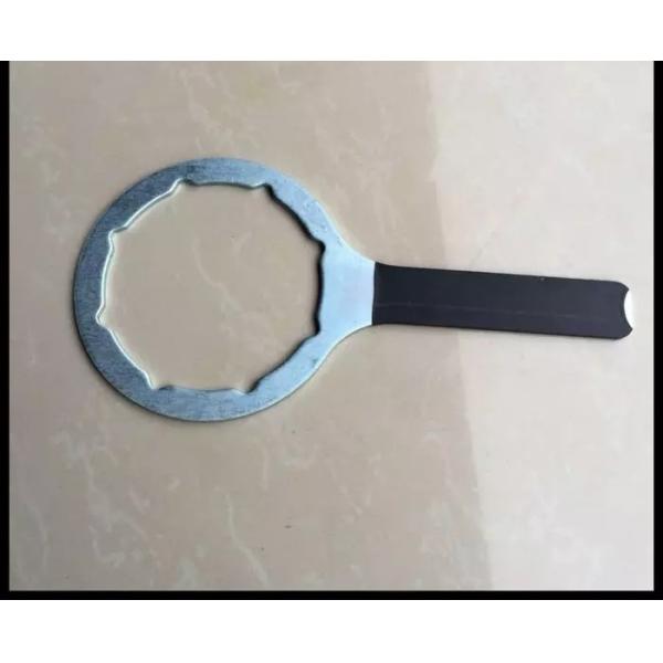 Durable Excavator Spare Parts , Fuel Water Separator High Strength Steel Reliable