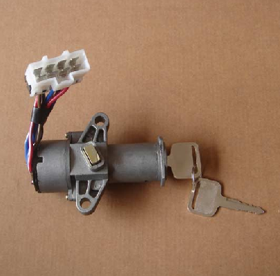 TRUCK SPARE PART 1-79138119-2 IGNITION SWITCH WITH KEY FOR ISUZU TRUCKS