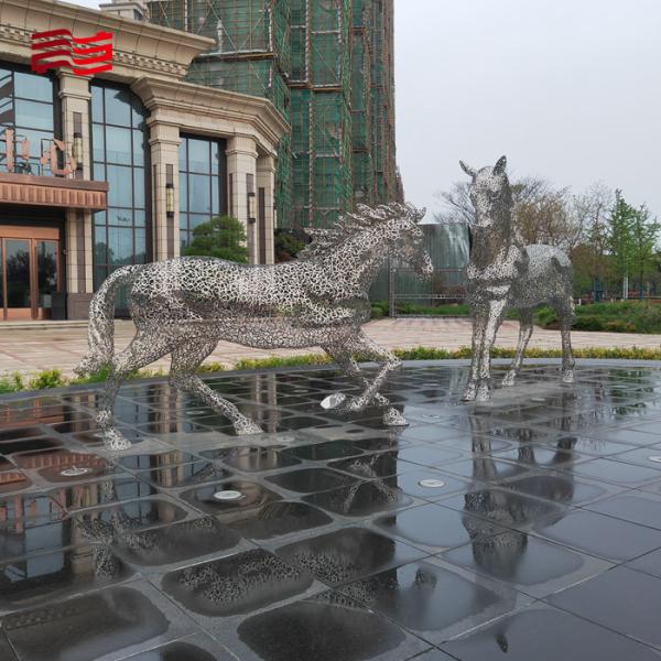 Welding Technique Stainless Steel Horse Sculpture for Urban Art Installation in Europe