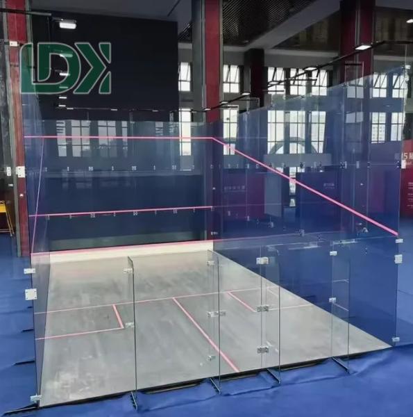 Lieu d'entraînement de compétition de cour de squash panoramique standard LDK2022E avec mur de verre bleu