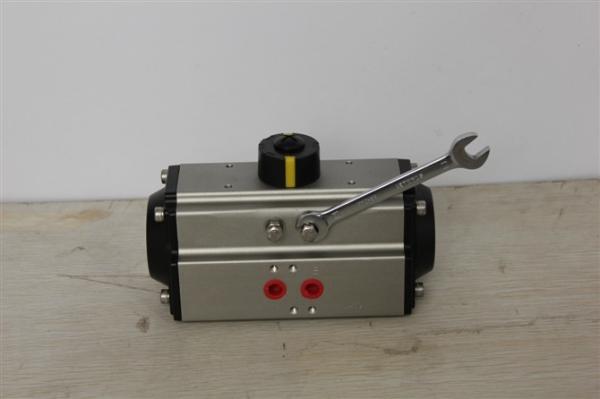 Valva de borboleta rotativa com accionador pneumático