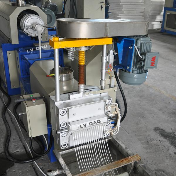 Double Stage Plastic Recycling Machine Industrial Waste Recycling Compact Structure