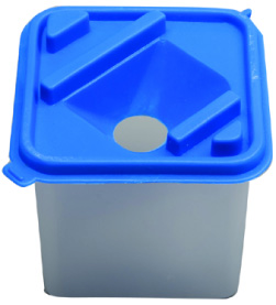 Картина чашки пластиковой шайбы щетки пластиковая и шара чашки установленная пластиковая оборудует аксессуары