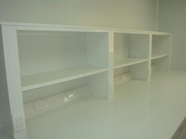 Reagent Shelf Chemistry Lab Tables , Chemical Laboratory Furniture For Schools