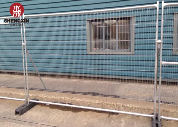 Blow Molding 1.2mm Temporary Construction Fencing Aesthetically Pleasing