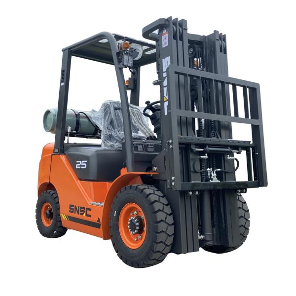2.5 tonnes SNSC GPL chariot élévateur à essence avec moteur japonais triplex 4,5 mètres de mât