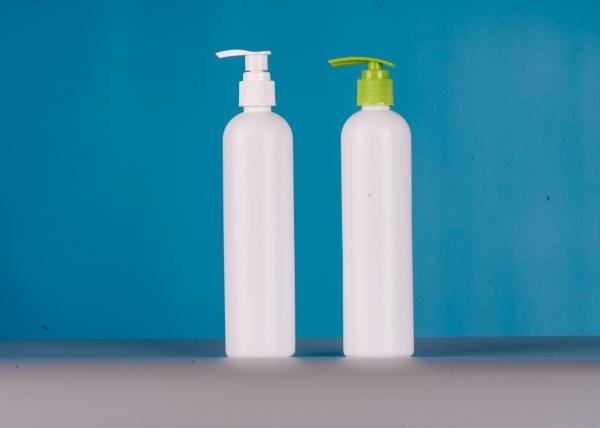 600Ml Shampoo Conditioner & Body Wash Dispenser White Plastic Refillable Transparent Bottle with Pumps