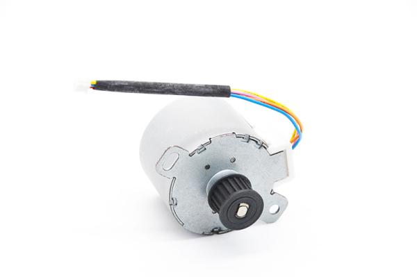 Torque de retenção 0,02 Nm Motor passo-a-passo de ímã permanente 5 mm Diâmetro do eixo 50 mm Diâmetro do motor