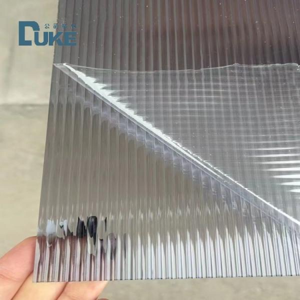 Folha acrílica listrada em forma de V, transparente, de textura de pedra Folhas extrudidas