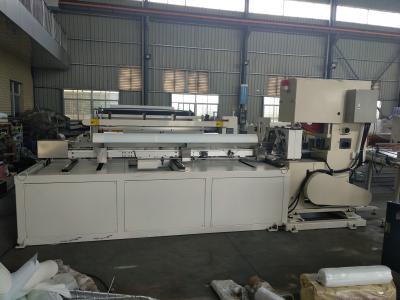 Machine de découpe automatique à grande vitesse pour rouleaux de papier toilette et serviettes de cuisine