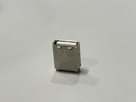 USB 2.0 A/F Connector Solder Type with Protective Housing | Electrical Signal Male Connector for Cable Assembly & PCB Interfaces