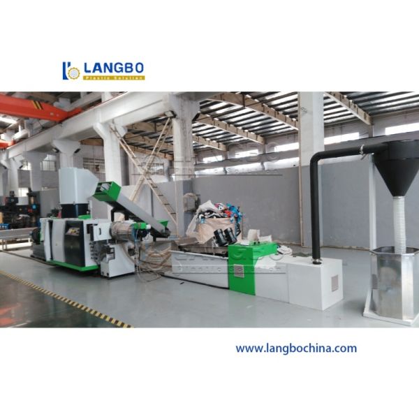 PLASTICS RECYCLING PELLETIZING LINE WITH BUILT-IN AGGLOMERATION MACHINE