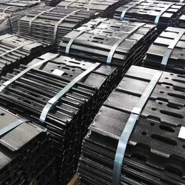 Ordinary Reasonable Type Excavator Spare Parts Track Link 46l undercarriage track shoes (Sk200)