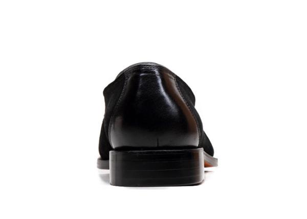 Slip On Tassel Calçados de couro masculino Calçados casuais de couro masculino Mocasins de condução