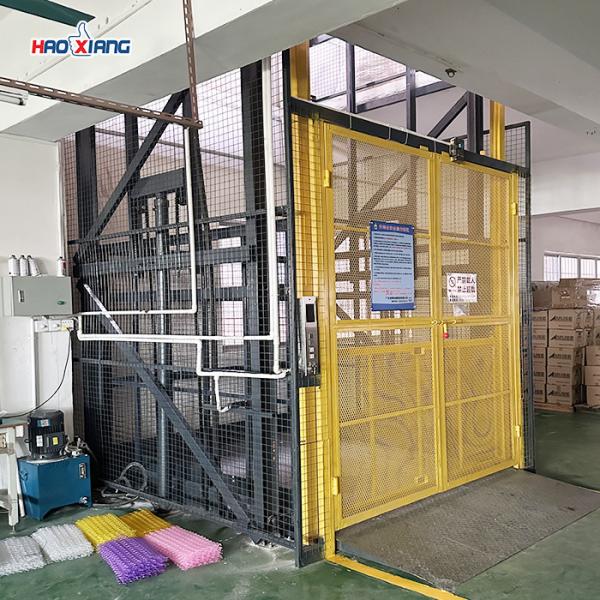 6m Hauteur de déplacement Ascenseur hydraulique de fret Ascenseur de fret extérieur pour plusieurs étages