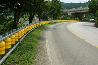 4 Meters Length Guardrail Roll Forming Machine with Diameter 245/350 Mm Roller Size Advanced Technology