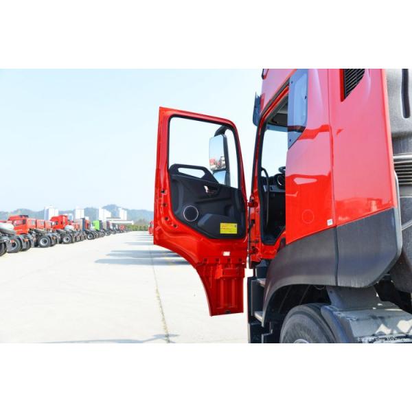 Half a Row Seat Rows Dongfeng Tianlong KL 385 HP 4X2 Tractor Trucks with Touch Screen