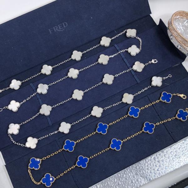 Fantastic  Van Cleef & Arpels 18k Gold Vintage Alhambra Necklace 10 Motifs