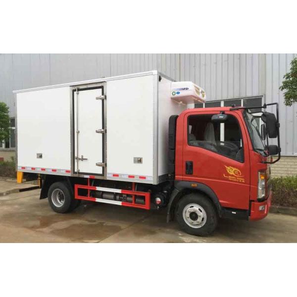 SINOTRUK HOWO LIGHT TRUCK 115HP 4*2 refrigerator truck 4.2M 13.9CBM