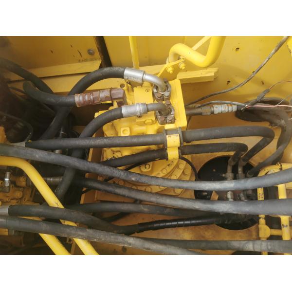 Использованный экскаватор Кумацу с емкостью 0,8 м3 в хорошем состоянии из Японии