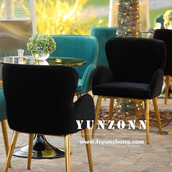 Latest Design Golden Leg Velvet Seat Vintage Lounge Chair for Outdoor & Hotel Use