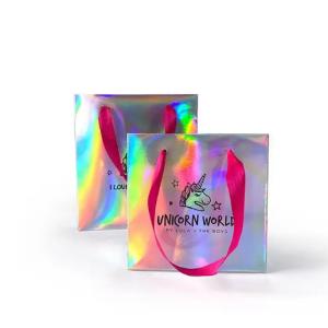 Custom Logo Luxury Glossy Pink Ribbon Handle Paper Bag Gift Craft Jewelry Cosmetic Packaging Holographic Paper Shopping Подержка с розовой лентой