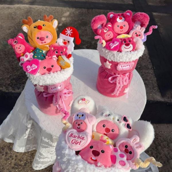 Adorable ramo de flores de peluche en forma de castor