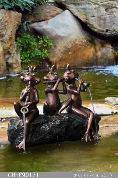 Outdoor Polyresin Three Frogs Water Fountain Spitters
