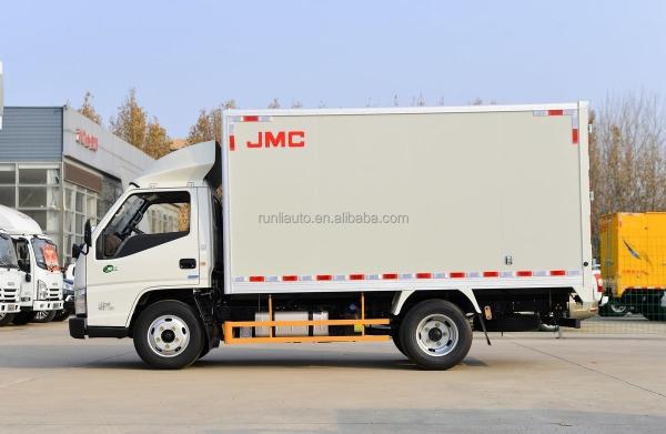 Fournisseur d'usine Petit camion 4X2 Mini JMC Box Cargo Truck rangée unique 129HP 3.7M Light Van Cargo Truck