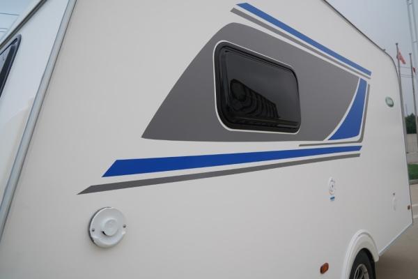 Petit camping-car remorquable compact avec compartiment multi minuscule de remorque de camping-car de salle de bains