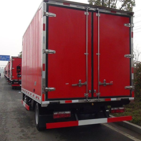 Sinotruck HOWO 4X2 5-10t Freezer Cooling Refrigerator/Refrigerated Truck