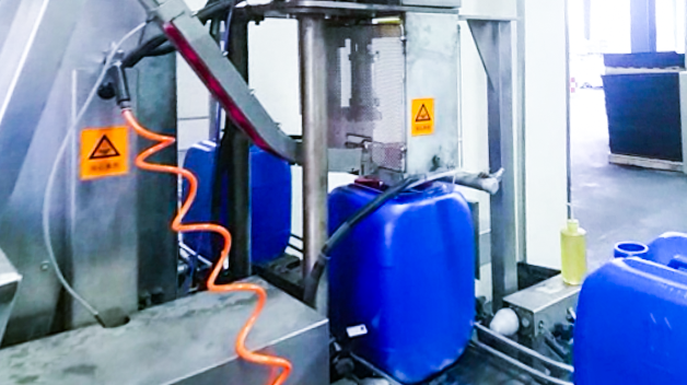 18L Electric Automatic Lube Oil Filling Machine 4 Nozzles 1-Year PLC Chemical for Honey Viscous Liquid Metal Plastic Bottle