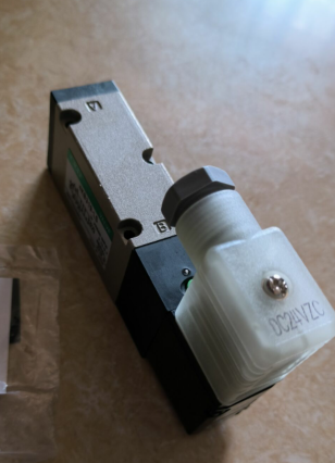 КЛАПАН соленоида CKD Ryobi 4KB319 - 00 - LS DC24V 0,15 - 0.7MPa