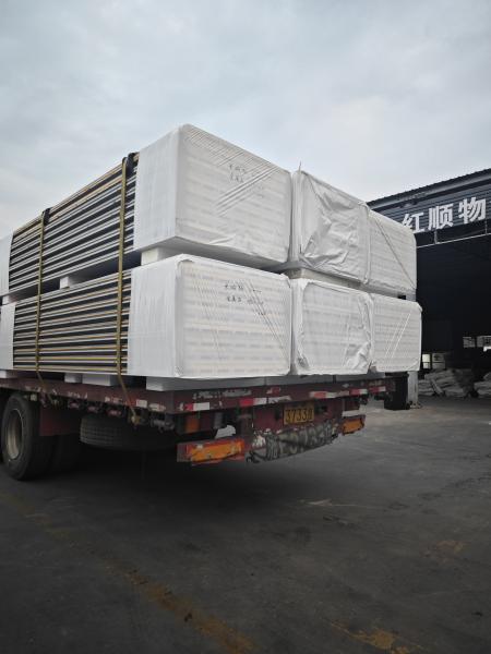 Econômico isolamento de parede personalizado 45mm PU poliuretano painel de alumínio painéis de telhado de metal para a criação de aves de capoeira