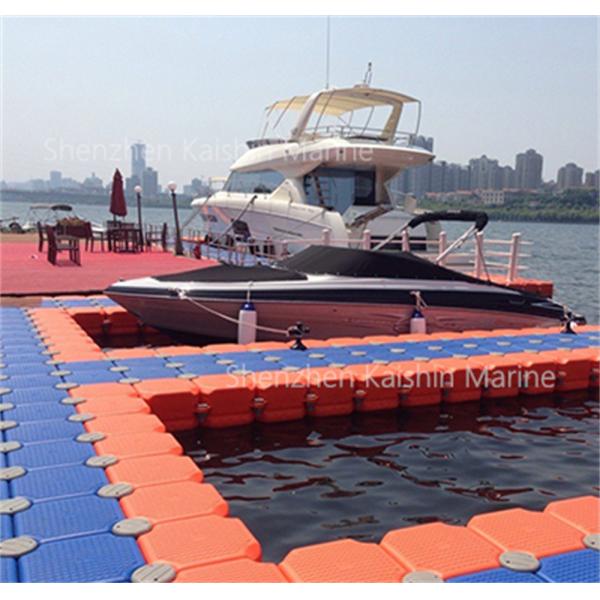 Привод водных лыж HDPE на кубах молы плавая понтонов дока модульных