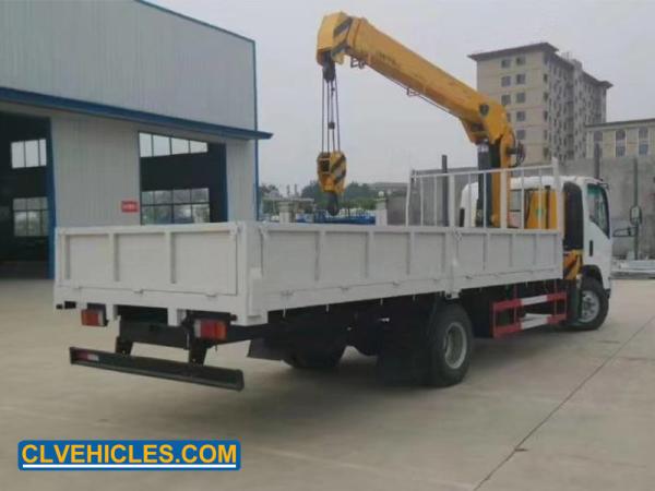 700P 190hp ISUZU Truck Mounted Crane 5 Ton Two Arm 5995*2350*3200 mm