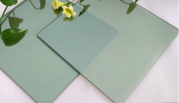 Vidro refletor tintado de design único e durável para decoração de edifícios