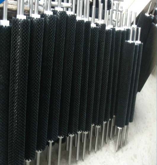 Спиральный цилиндр чистки транспортера яйца катушки чистит мягкий нейлон щеткой