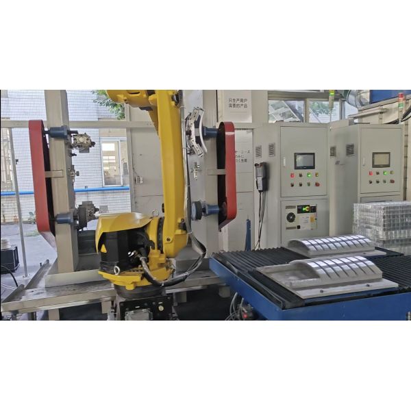Robot Grinding Polishing Machine ±0.02mm Precision 220V For Aluminum Alloy Handles