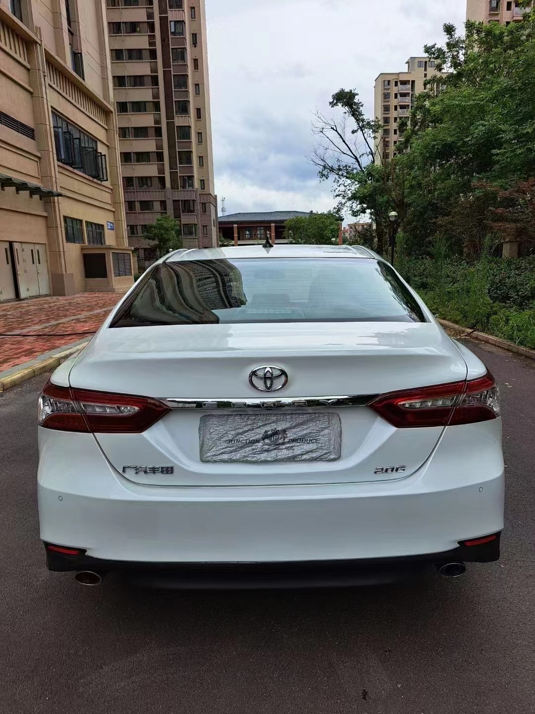 Toyota Camry 2021 версия среднего седана года 2.0L CVT автоматическая роскошная