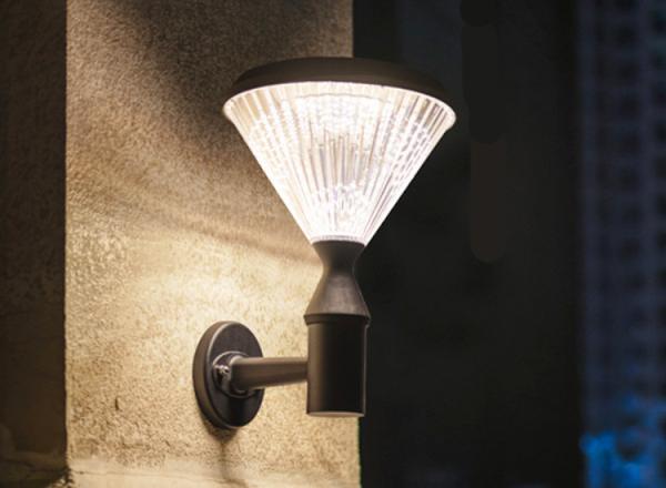 Diamond Cover Solar Wall Lights Outdoor Waterproof Solar Modern Style Simple Garden Villa LED Wall Lamp