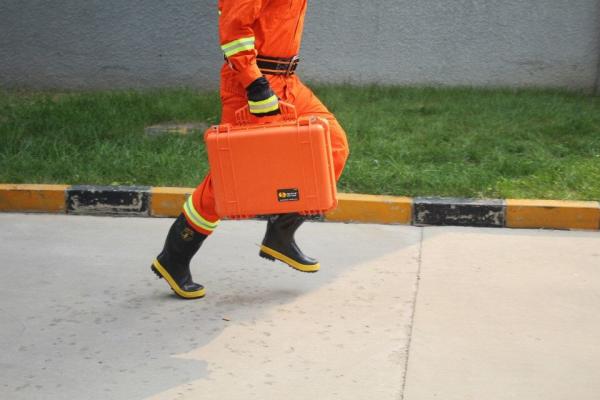 Máquina do detector da vida de UWB do radar de 10CM, equipe de salvamento da emergência